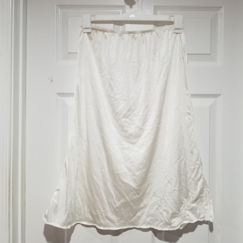 Heavenly Secrets White Cream Sheer Daisy Trimmed Kick Slit Lace Vintage Lingerie